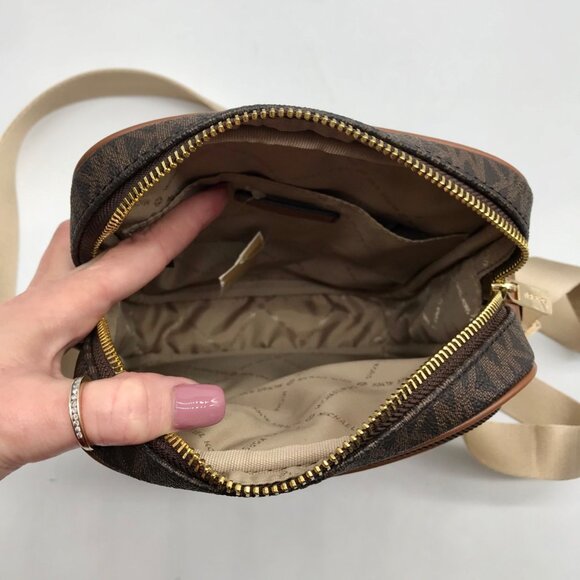 Michael kors Brown Monogram Canvas Jet Set Travel Crossbody Bag - Picture 10 of 11